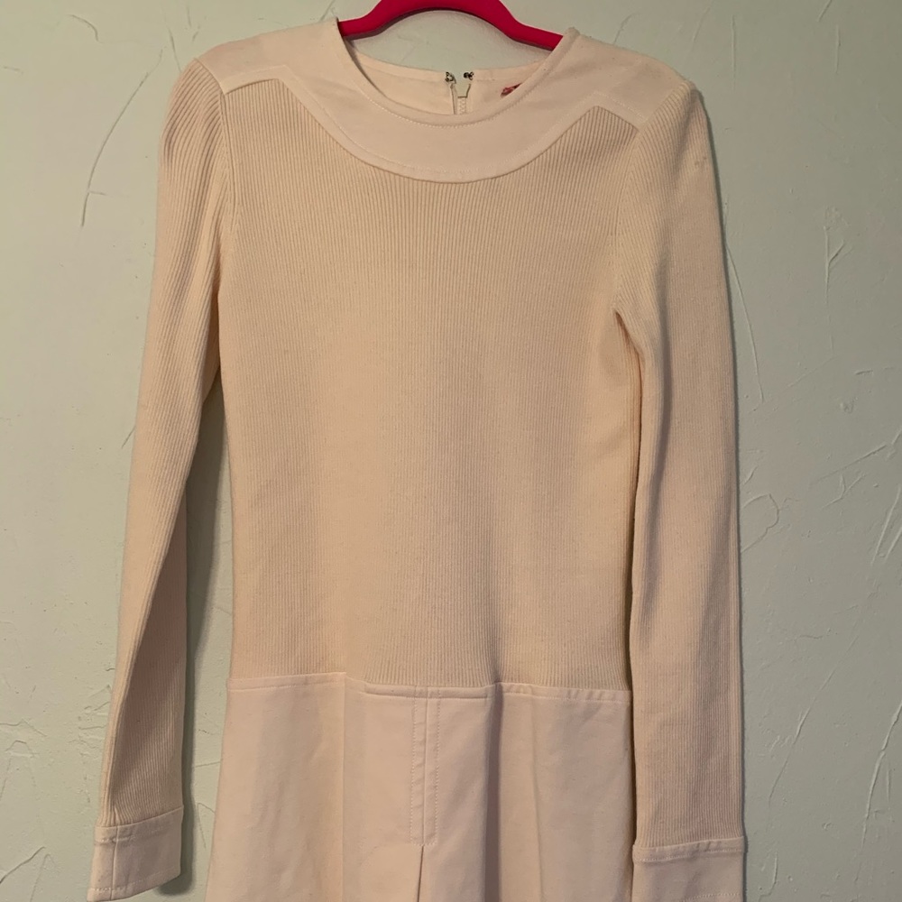 ❄️Cute cream BCBG drop waist sweater dress